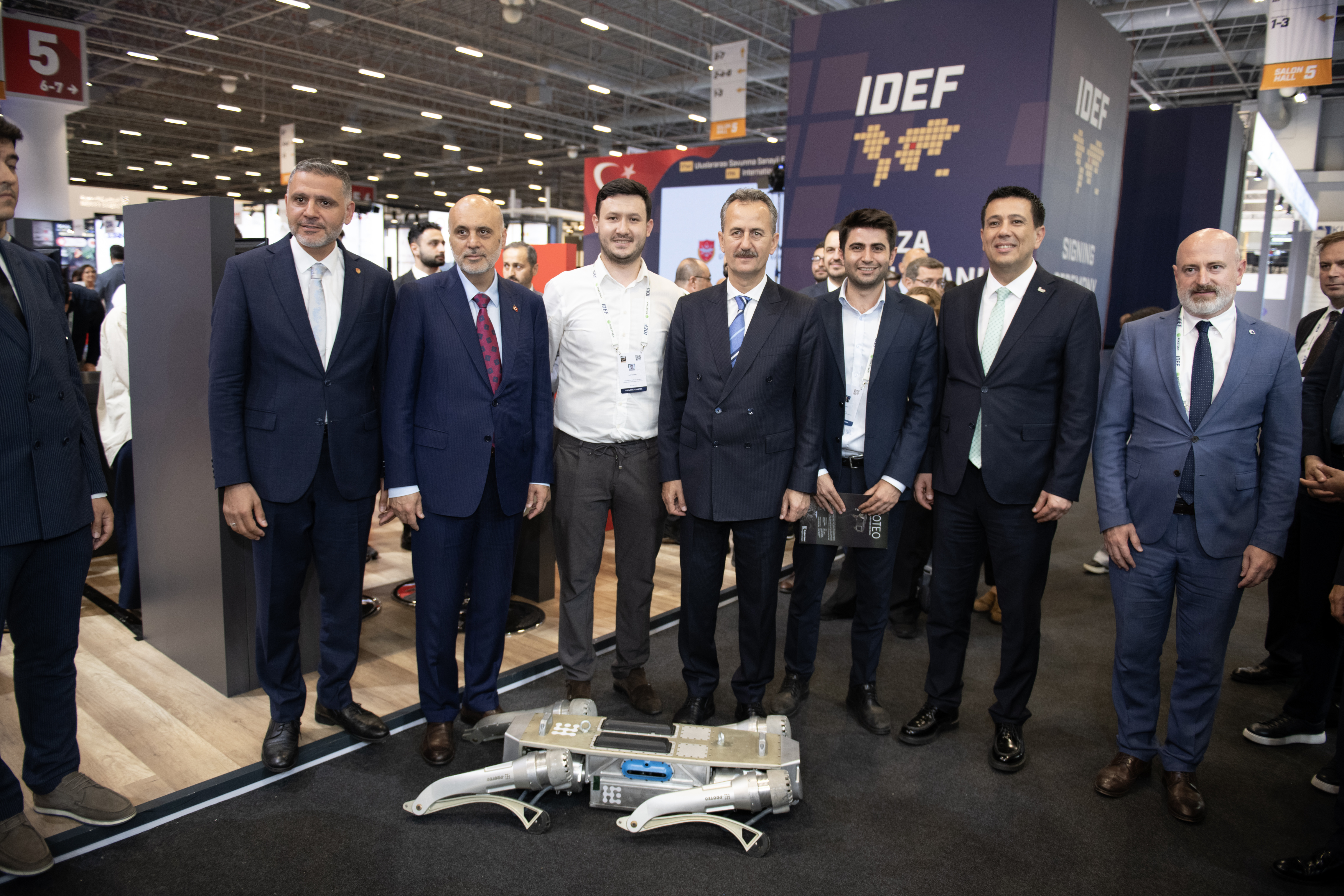 Savunma Sanayii Başkanımız Sayın Prof. Dr. Haluk Görgün, IDEF2025 kapsamında standımızı ziyaret ettiler.